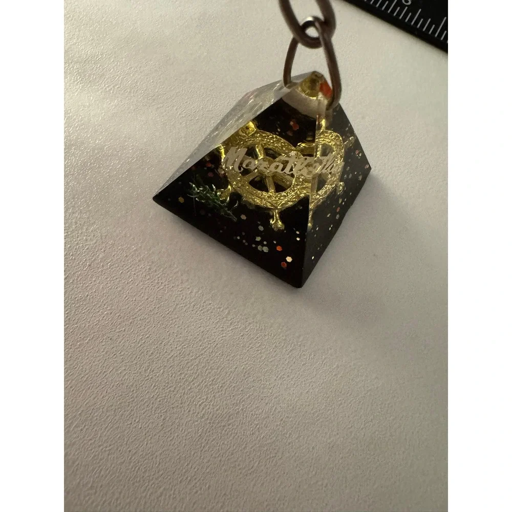 Mazatlan‎ Mexico Souvenir Pyramid Keychain Gold Ship Wheel Travel Charm